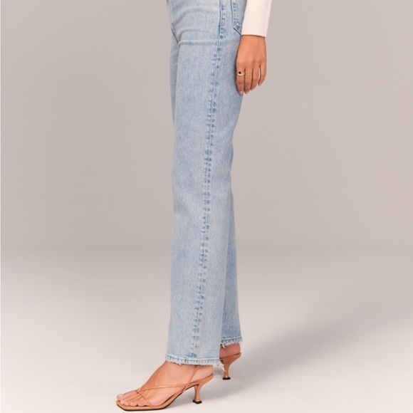 Abercrombie jeans - Picture 2 of 4